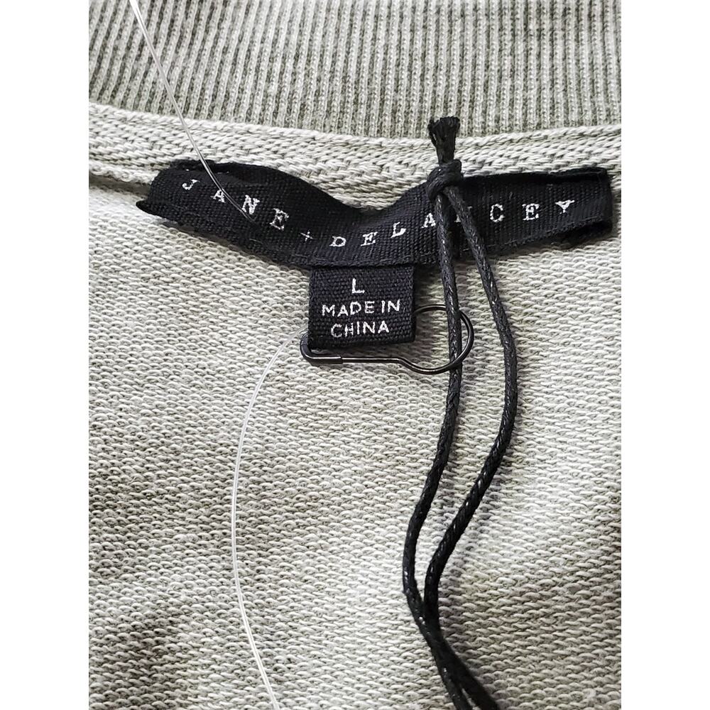 Jane & Delancey Womens Large Sage Green Sweatshirt Eyelet Lace Trim V Neck NWT - Picture 2 of 11